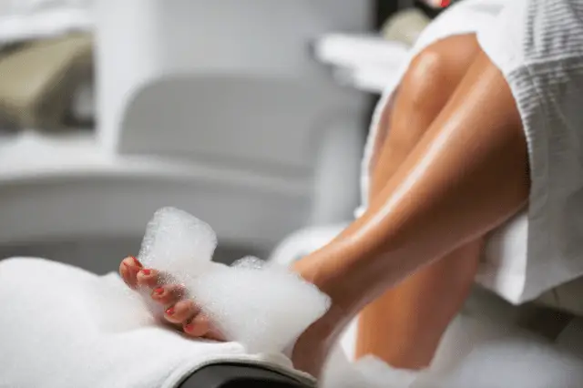 How Long Should You Wait After a Pedicure to Wear Shoes?