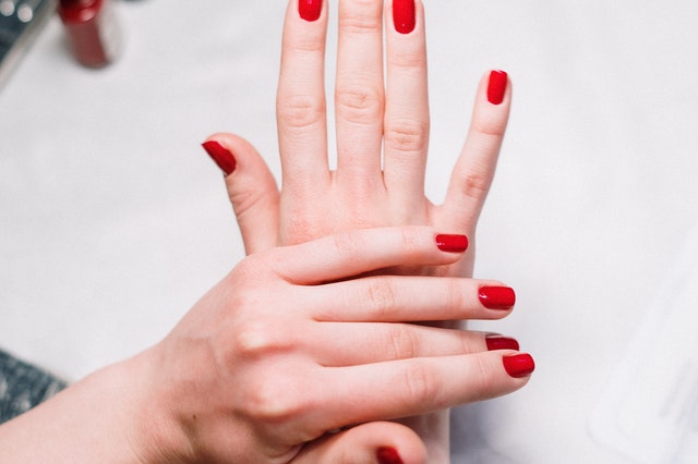 How Can I Cure My Gel Nails Without UV Light?