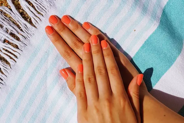 What Shape of Nails Can Make Your Hands Look Younger?